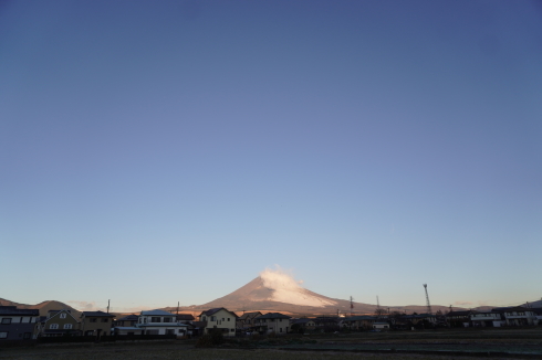 １２／１６　富士山、真っ二つ_e0185893_07274093.jpg