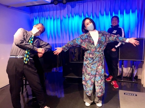 Jazzlive Comin ジャズライブカミン 広島 12月17日〜1月8日まで休業します。_b0115606_09094422.jpeg
