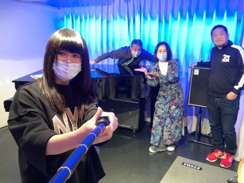 Jazzlive Comin ジャズライブカミン 広島 12月17日〜1月8日まで休業します。_b0115606_09095865.jpeg