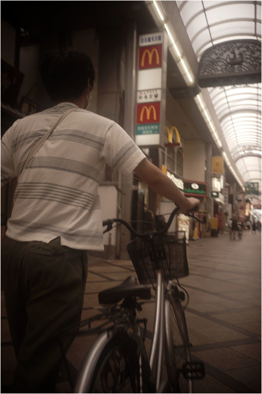 2205 孤舟有り(2020年5月10日オルソスティグマート35mmF4.5奈良町で久しぶりに伸びをした)_b0226423_00312311.jpg