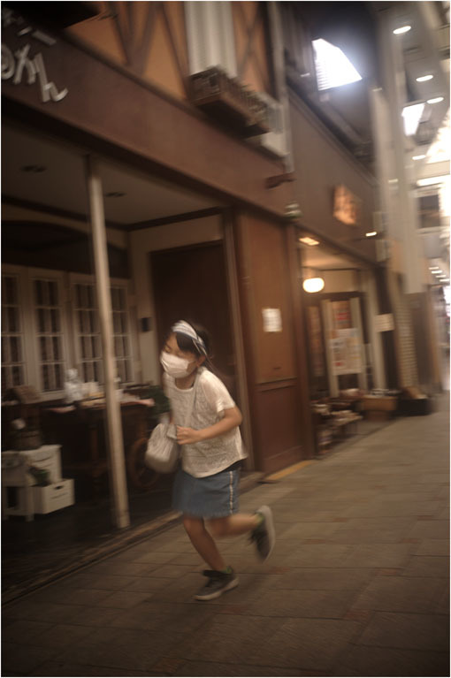 2205 孤舟有り(2020年5月10日オルソスティグマート35mmF4.5奈良町で久しぶりに伸びをした)_b0226423_00315854.jpg