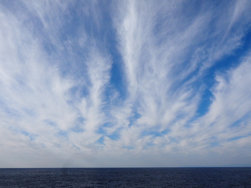 【Photo日記】White & Blue　～ 神津島の海と空_b0008655_13264571.jpg