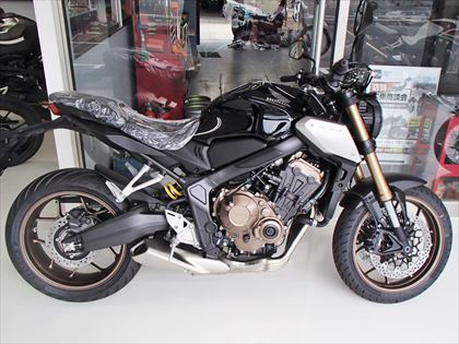 HONDA CB650R ミドルクラスにロックオン、あとはボタンを押すだけ① _e0044657_09581867.jpg