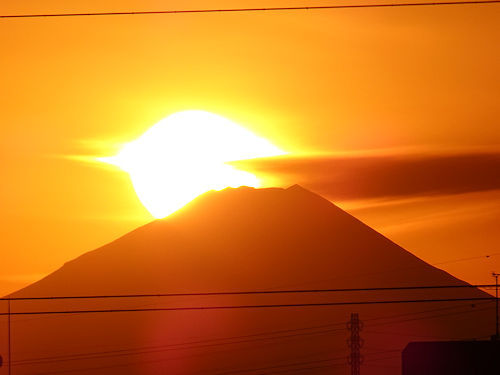 冬至間近の富士山頂への日の入り_e0413146_19463041.jpg