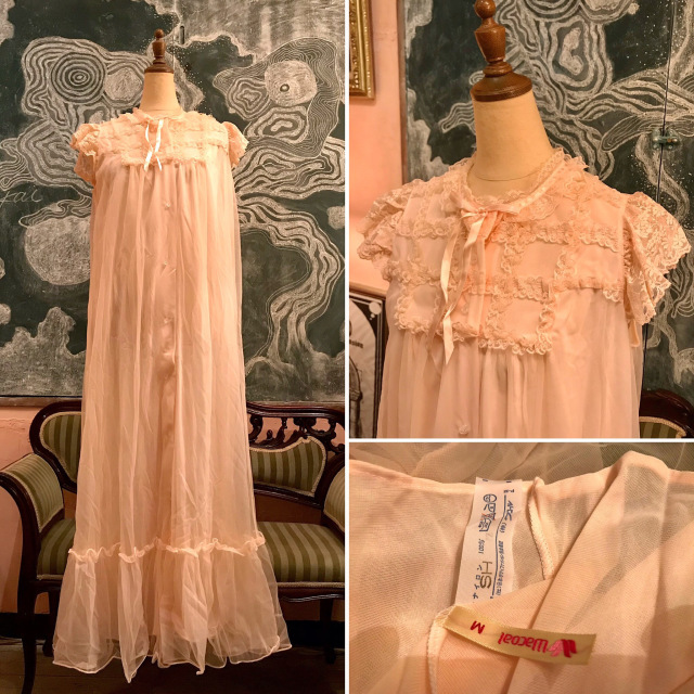 ☆ヴィンテージ　60年代　昭和レトロ　薄いピンク　無地　未使用　ネグリジェ☆ 古着♪レトロVintageピンクネグリジェドレスモダン春夏ワンピ