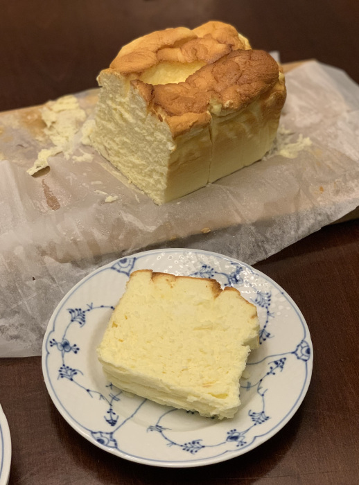 Le Creuset Heritage と 台湾カステラ スフレチーズケーキ ローズ家の台所 Le Creuset Heritage と 台湾カステラ スフレチーズケーキ ローズ家の台所