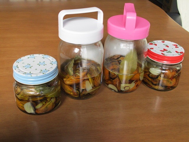 家飲みが止まらない! 牡蠣の燻製のオリーブオイル漬けづくり_f0141310_07363191.jpg