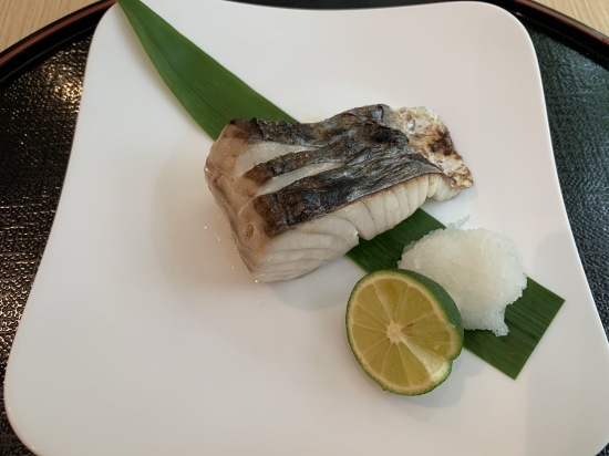 鰆の塩焼きと鯨のはりはり鍋 吉福 思う壺bar Withフェレットinクアラルンプール