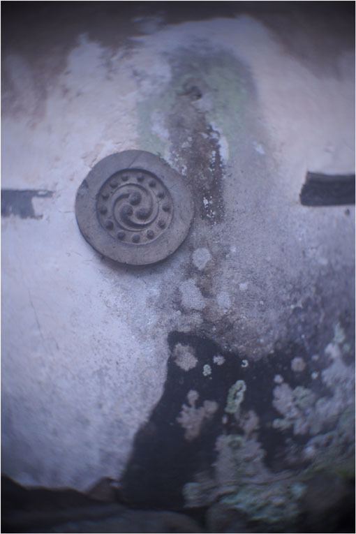 2206 幻惑(2020年5月16日スピードアナスティグマート25mmF1.5高畑町には慣れたものと嘯き)_b0226423_23001026.jpg