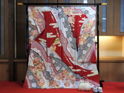 振り袖 新柄追加👘_d0230676_15003383.jpg