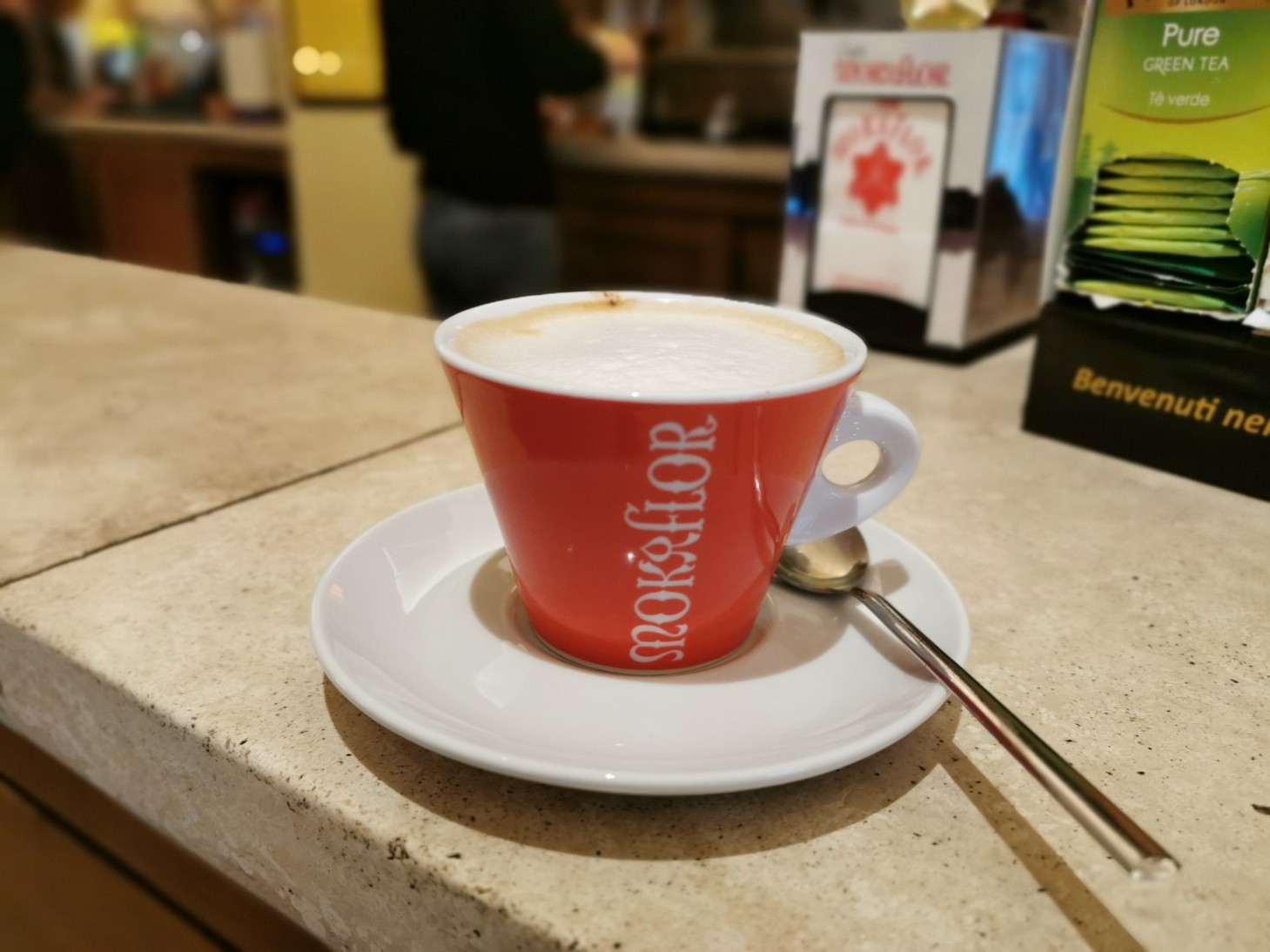 久しぶりのカプチーノ_f0106597_14490347.jpg