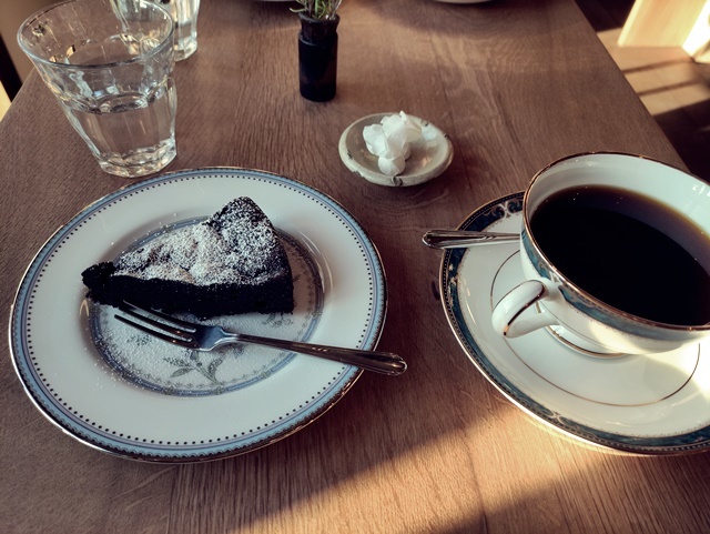 奥市川に新しいカフェができた!_a0076877_23551542.jpg