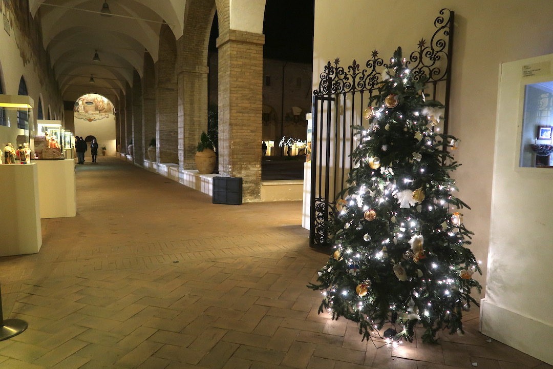 久しぶりに大家族で集うクリスマス、今年のポルツィウンコラ_f0234936_08451679.jpeg