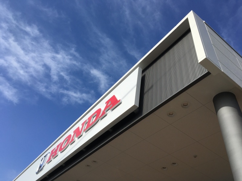 横格子がつきました(ホンダカーズ宇都宮北 ゆいの杜店)_d0086022_01570166.jpg