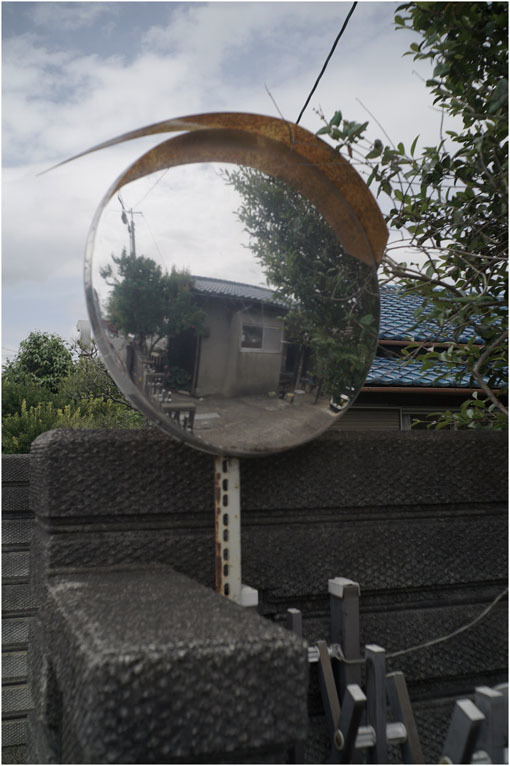 2207 穏やかな街(2020年5月22日エルマー35mmF3.5なら奈良町によく慣れていて)_b0226423_23094387.jpg