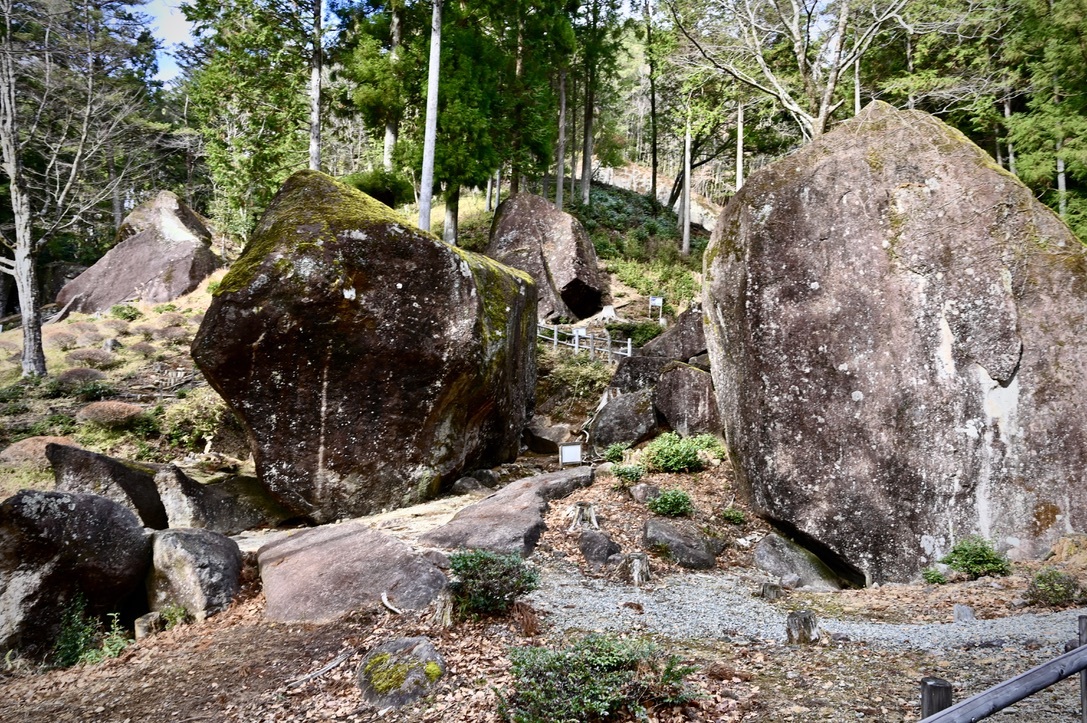 冬至 ー 金山巨石群へ_e0243332_00193973.jpeg