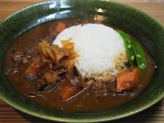茶色のAladdin BLUE FLAMEとカレーライス_a0258686_19353218.jpg