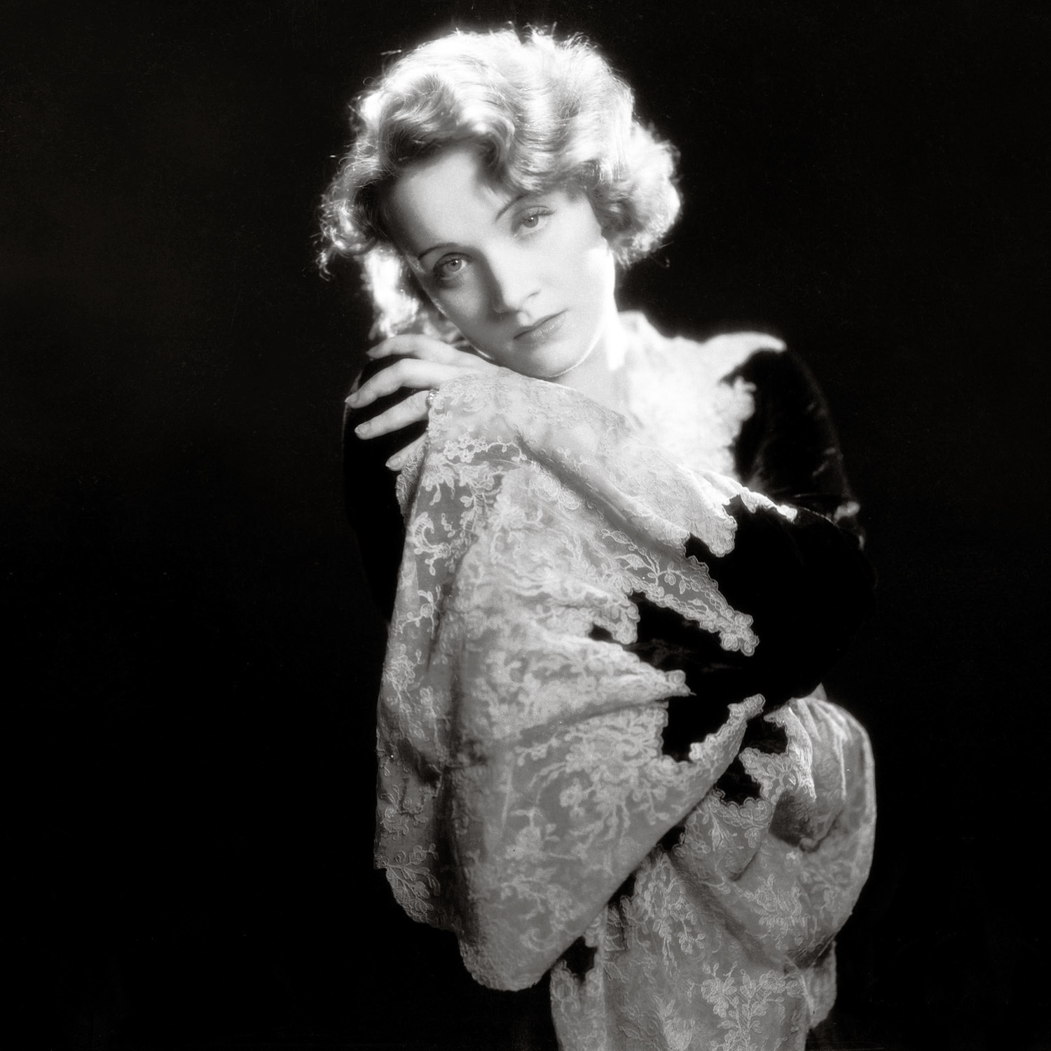 マレーネ・ディートリッヒ（Marlene Dietrich）・・・美女落ち穂拾い201227_e0042361_17235602.jpg