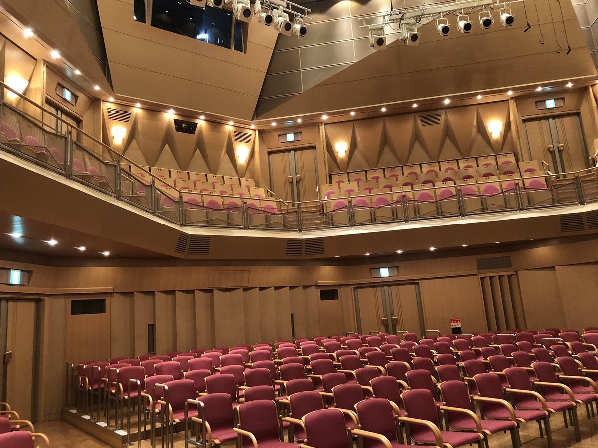ザ フェニックスホール レトロな建物を訪ねて