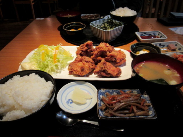 おらんち食堂 ご自慢の からあげ定食 よなよなエール ぴきょログ 軽井沢でぐーたら生活 おらんち食堂 ご自慢の からあげ定食 よなよなエール ぴきょログ 軽井沢でぐーたら生活