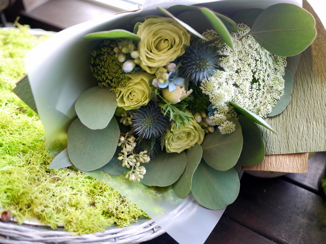 退職される方へ花束 水色系 東札幌6条にお届け 12 22 札幌 花屋 Mell Flowers