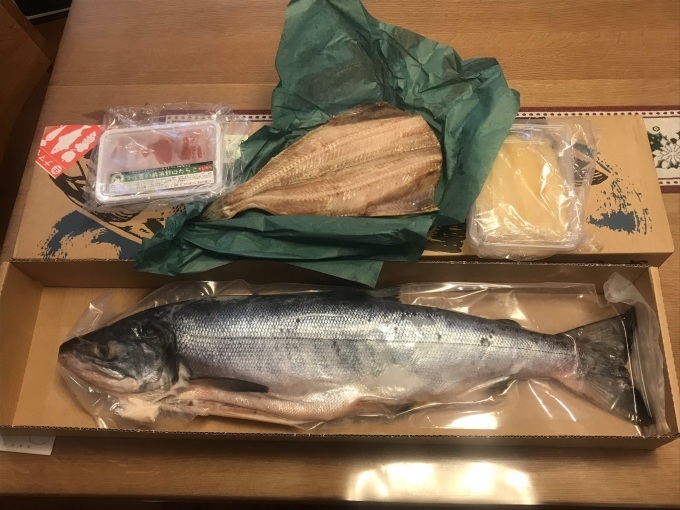 北海道から届いた荒巻鮭_b0100062_16383317.jpeg