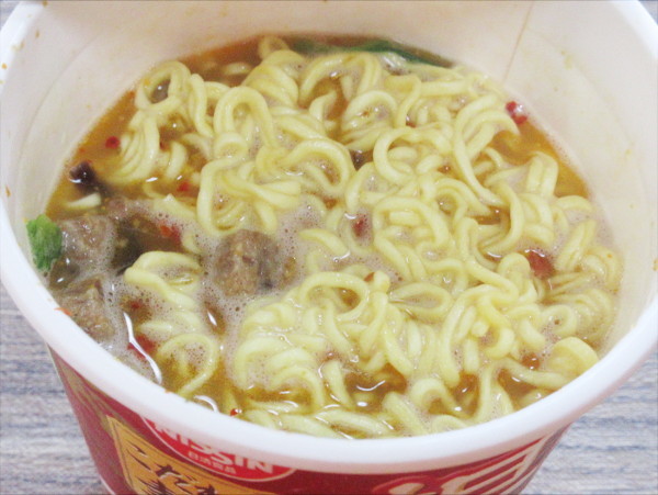 【日清食品】日清の担々麺_c0152767_19111864.jpg
