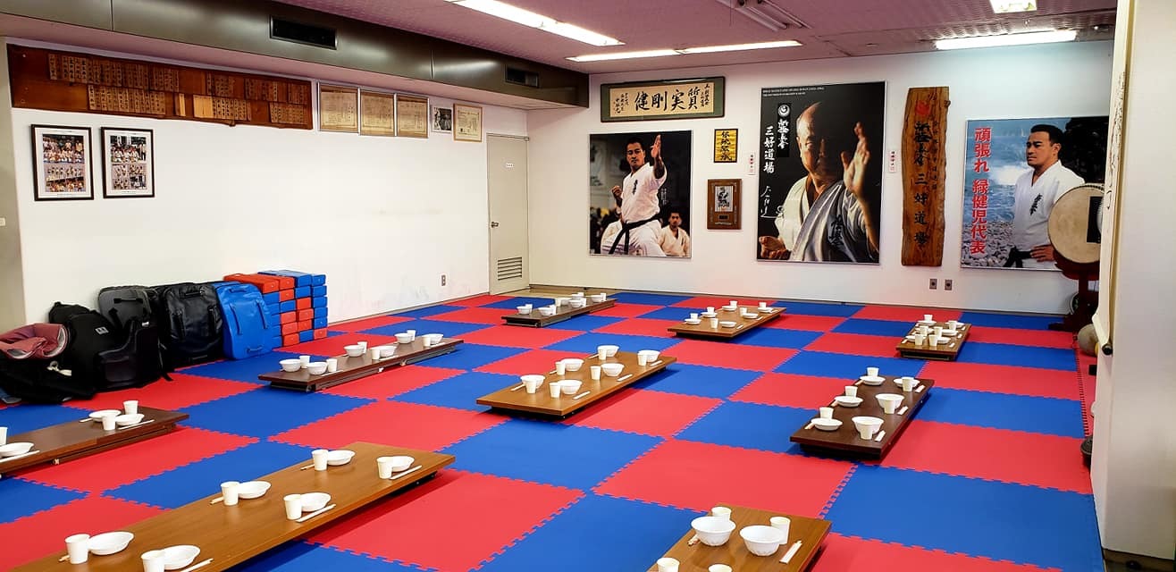 我が盟友奥村日本代表監督迎えて、第100回記念、大山倍達総裁伝統の「鶏の水炊き会」です。_c0186691_13595930.jpg