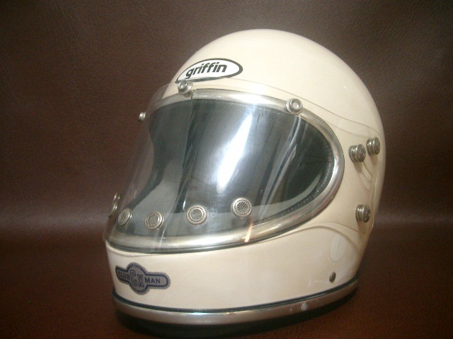 GRIFFIN CLUBMAN Helmet Repair グリフィン クラブマン ヘルメットリペア  ヘルメット修理店_f0348723_13560253.jpg