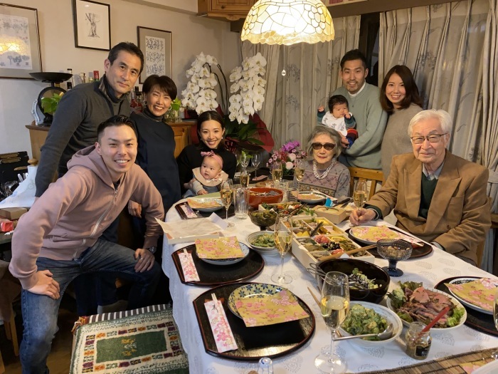 次男夫婦の家族と新年会_b0084241_21222856.jpeg
