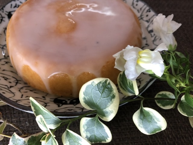 ポッカレモンでレモンケーキ お散歩アルバム 初夏の日差しを浴びて