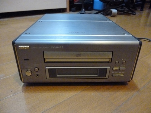 居間のCDプレイヤーが故障した！ DENON DCD-9.5_f0328177_23412003.jpg