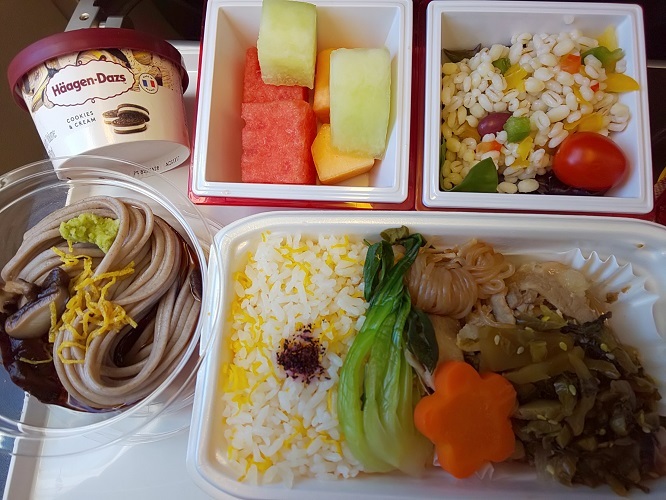 2年前の機内食（JL736）2019年1月_e0047657_21035077.jpg