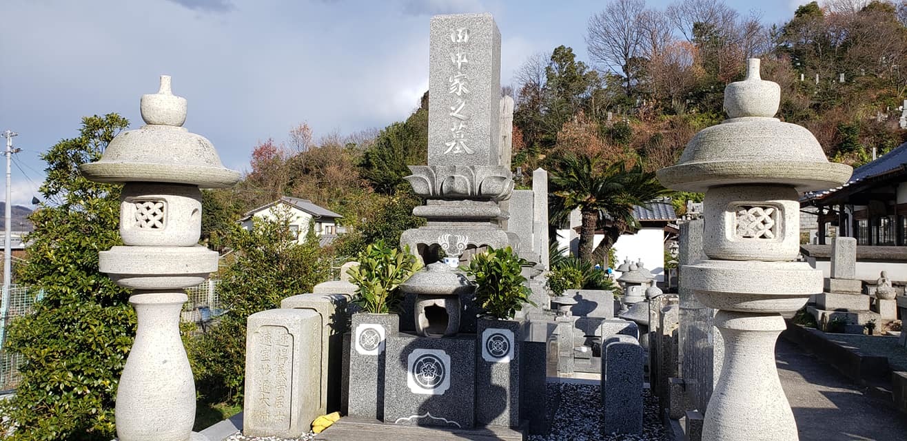 今年も一生懸命頑張るので、天国から見守ってくれるように祈って来ました。_c0186691_17521354.jpg