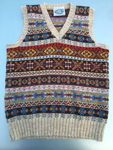 Jamieson\'s ‎– Fair Isle Knit Vest (ジャミーソンズ ‎– フェアアイル柄ニットベスト)_a0352109_20564773.jpeg