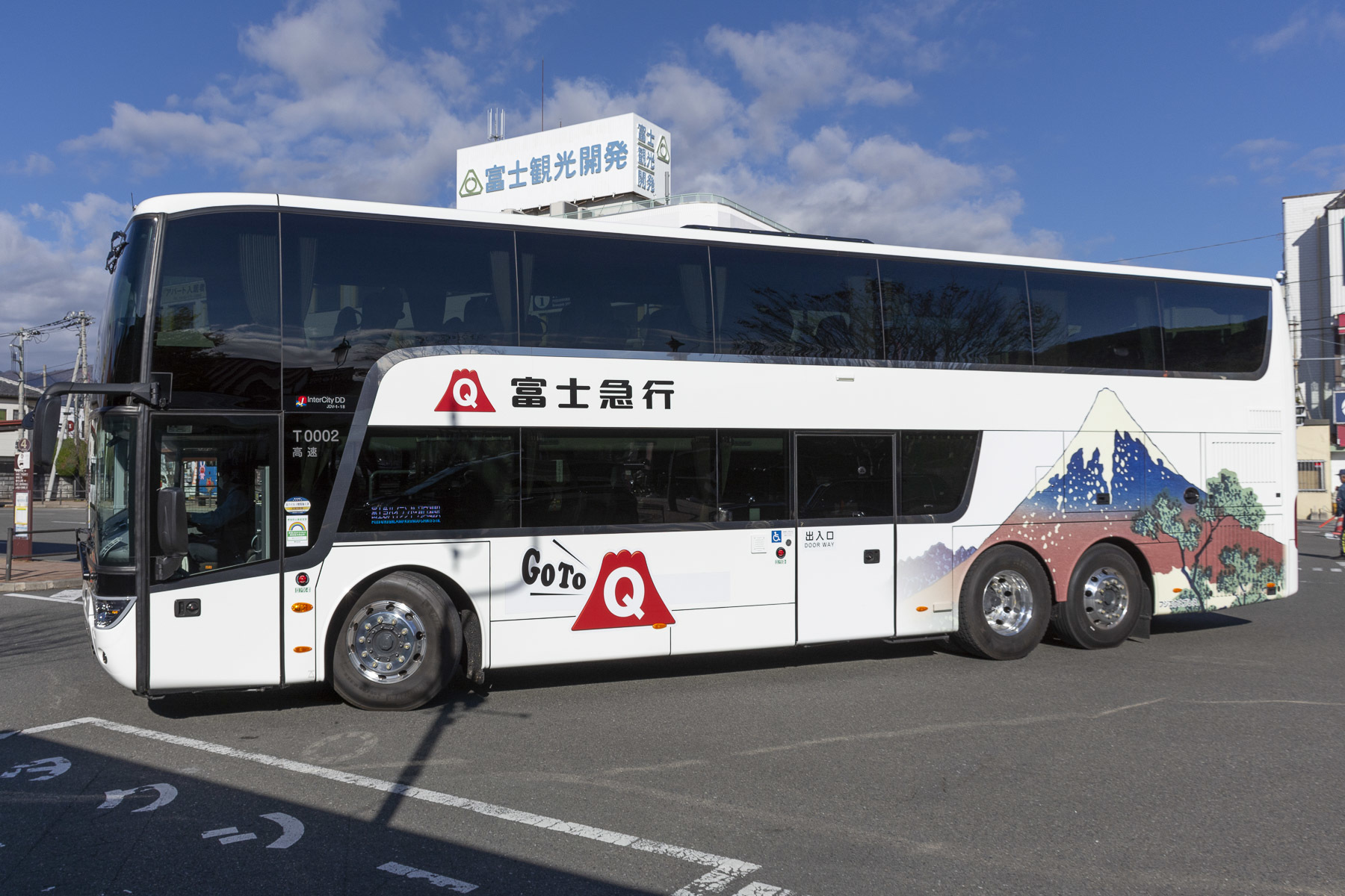 富士急バス / Re:ゼロから始める富士急ハイランド生活ラッピングバス_d0226909_21553340.jpg