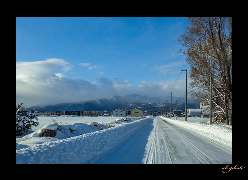 手稲山方面に向かって雪道を走る。_b0181889_04352367.jpg