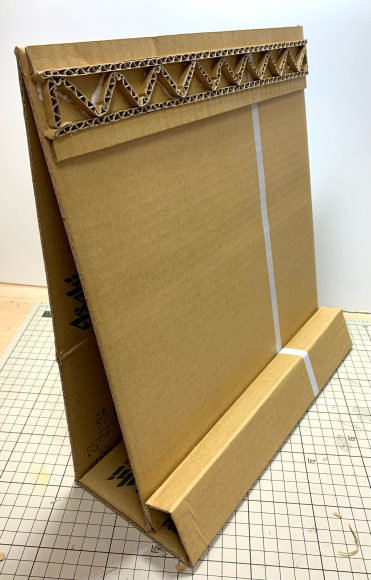 ダンボールで作るブックスタンド 早未恵理の あそび Tips