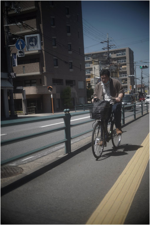 2209 超限戦(2020年5月28日スピードパンクロ40mmF2が奈良町の裏道伝いに)もう開戦?_b0226423_14470901.jpg