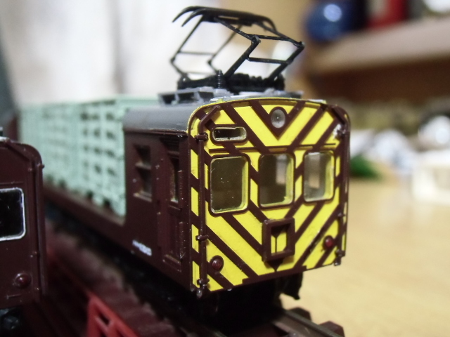 ワールド工芸クモヤ22(M車)窓入れ・インレタ完 : 新湘南電鐵