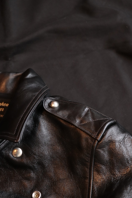 FOUNTAINHEAD LEATHER Beta : mambo FOUNTAINHEAD LEATHER Beta : mambo