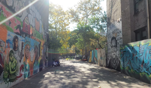 じわじわ、じっくりニューヨークの壁画巡り、Lower East Sideお散歩_b0007805_00212951.jpg