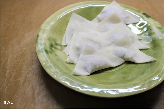 ぽかぽか『海老ワンタン麺』_e0343145_23150653.jpg