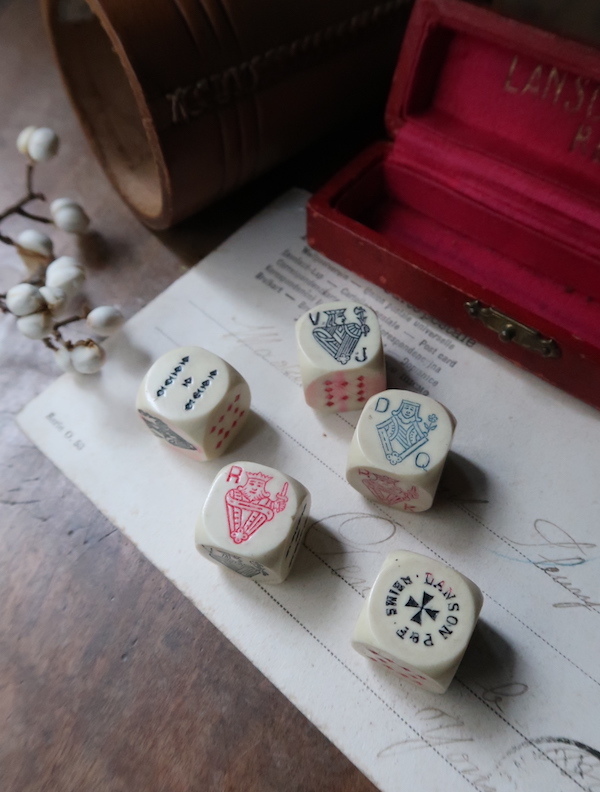 Porker Dice : 満月アンティーク