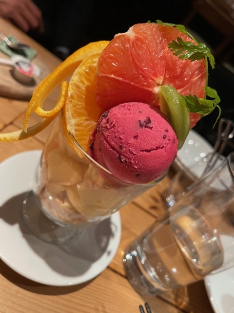 カジュアルの中のクオリティー。_a0050302_15010106.jpg
