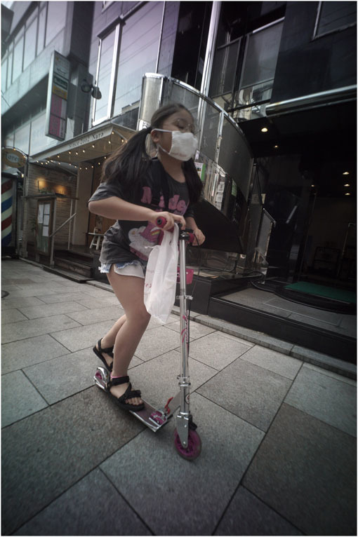 875.02 生き生きと(2020年5月30日ホロゴン15mmF8は勝手知ったる奈良町をのびのび散歩)2 心に音楽を_c0168172_00542600.jpg