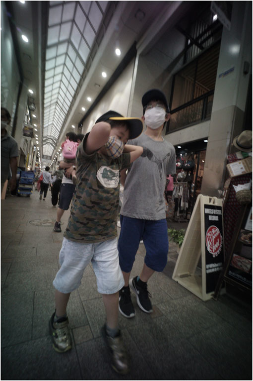 875.02 生き生きと(2020年5月30日ホロゴン15mmF8は勝手知ったる奈良町をのびのび散歩)2 心に音楽を_c0168172_01085457.jpg