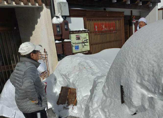 山中温泉　お昼の除雪状況　田中てつや県議視察_d0095673_14255514.jpg