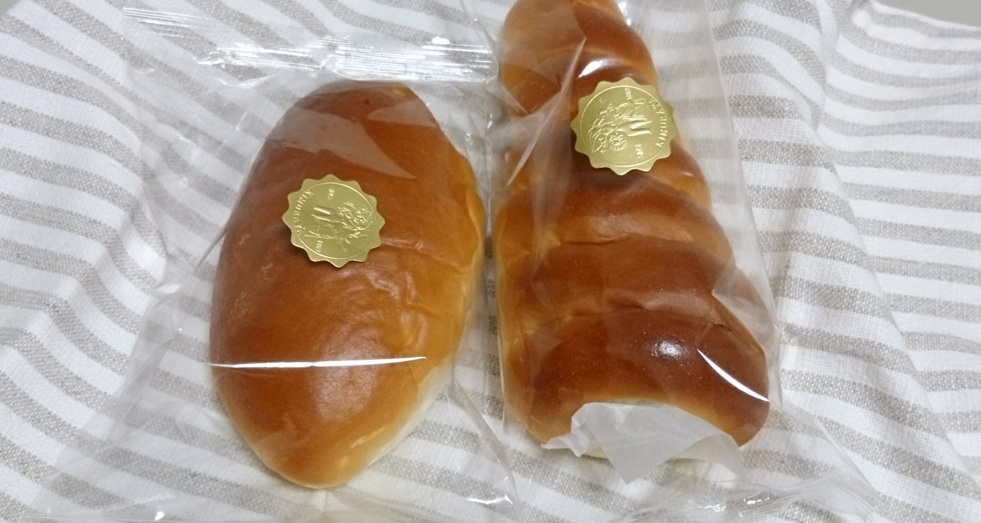 木村屋のパン_b0203030_18352880.jpg