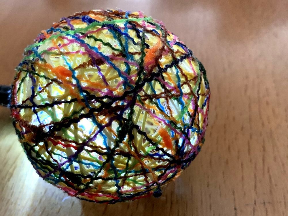 風船に毛糸や糸を巻き巻き ストリングボール作りのコツ ガジャのねーさんの 空をみあげて Hazle Cucu 風船に毛糸や糸を巻き巻き ストリングボール作りのコツ ガジャのねーさんの 空をみあげて Hazle Cucu